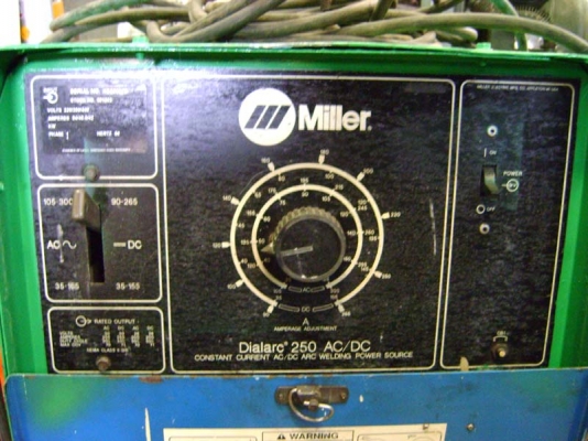 ตู้เชื่อม Miller เชื่อมไฟ AC/DC สภาพพร้อมใช้