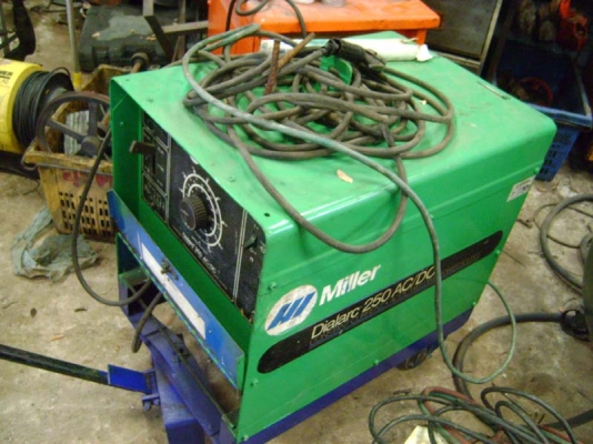 ตู้เชื่อม Miller เชื่อมไฟ AC/DC สภาพพร้อมใช้