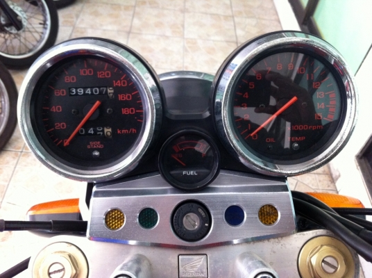 ขาย CB400 ปี98 เวอชั่นS อินวอยออกชื่อคนซื้อ สภาพสวยๆ ราคา77000บาท