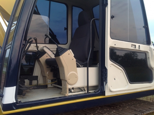 ขาย KOBELCO SK 200-3 สภาพสวย พร้อมใช้งานสนใจติดต่อเจ้าของโดยตรง 081-4283210 ขาย KOBELCO SK 200-3 สภาพสวย พร้อมใช้งานสนใจติดต่อเจ้าของโดยตรง 081-4283210