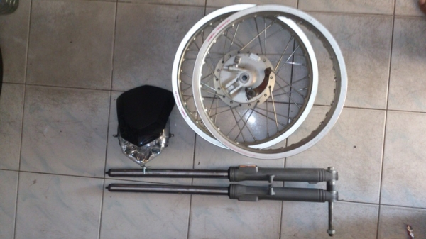 ขายล้อ1.85-17 1คู่ โช็คหน้าวิง หน้ากากโมตาด สวิงอามปิเนียม ไฟหน้า