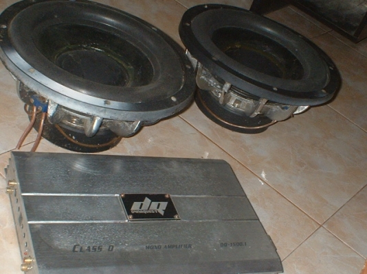 ลำโพง ซับ 12" พร้อม Amp ลำโพง ซับ 12" พร้อม Amp