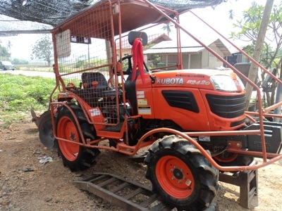 ขายB2420รถสภาพใหม่มาก440ช.ม อุปกรณ์พานสาม รถผมเองซื้อมาราคาคุยกันได้ครับ