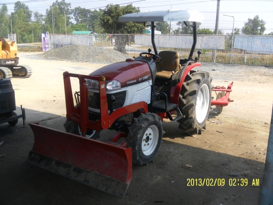 รถแทรคเตอร์ยันม่าร์EF352Tแรงพร้อมอุปกรณ์2ชิ้น