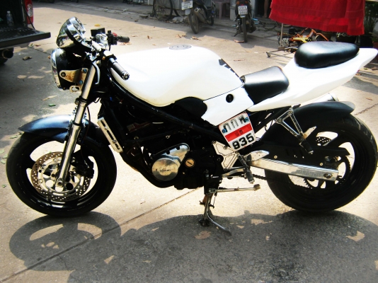 Suzuki Bandit 250 cc. ทะเบียน  (ต่อรองกันได้ครับ) ปรับราคาใหม่ถูกกว่าเดิมครับ