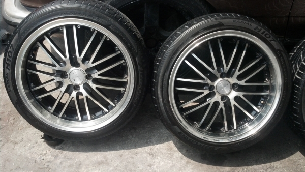 แม็กวีไอพี 4 รู 100 ขอบ17 พร้อมยาง 205 45 17 ปี 10 แม็กวีไอพี 4 รู 100 ขอบ17 พร้อมยาง 205 45 17 ปี 10