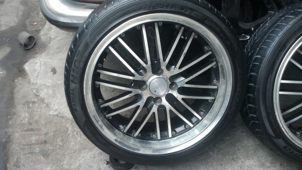 แม็กวีไอพี 4 รู 100 ขอบ17 พร้อมยาง 205 45 17 ปี 10 แม็กวีไอพี 4 รู 100 ขอบ17 พร้อมยาง 205 45 17 ปี 10