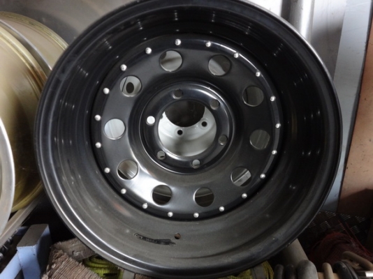 ขายล้อโฟร์พร้อมยาง 265-75-16 ลายนี้หายาก  แข็งแรงแน่ๆ