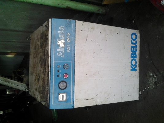 ปั๊มลมสกรู 2 แรง kobelco ไฟสามเฟส  สนใจติดต่อ 081-5266979 สินค้าอยู่พุทธมลทลสาย 4 ครับ