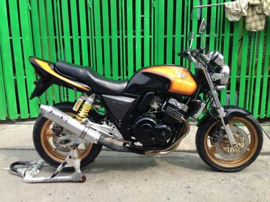 **** ขาย cb400  ปี96  ไมล์ 3 ลูก  ท่อสูตร  อินวอยแท้ (ถูกที่สุด) ****