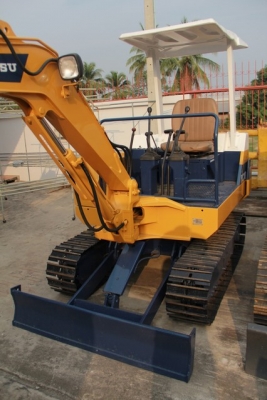 มือสองญี่ปุ่นนำเข้าเอง แบคโฮ KOMATSU-PC10-6 มือสองญี่ปุ่นแท้ สภาพดี ทำสีแล้ว รถพร้อมใช้ ราคาคุยกันได้ มีบริการขนส่ง มือสองญี่ปุ่นนำเข้าเอง แบคโฮ KOMATSU-PC10-6 มือสองญี่ปุ่นแท้ สภาพดี ทำสีแล้ว รถพร้อมใช้ ราคาคุยกันได้ มีบริการขนส่ง