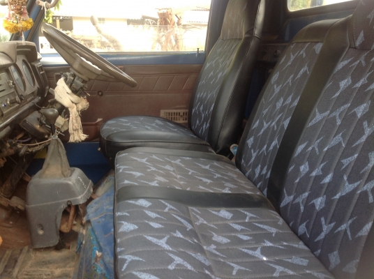 ขาย 6 ล้อ TOYOTA. ไดน่า รุ่น หนุ่มทางหลวง สภาพเดิมบาง คัชซีสวย เครื่อง อีซูซุ 100 แรง ฝาดำ วางใหม่ สภาพดี  พร้อมใช้งาน