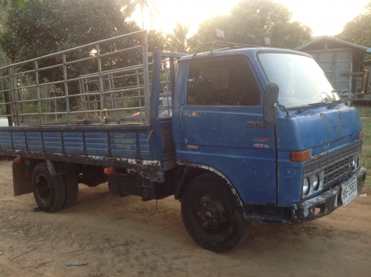 ขาย 6 ล้อ TOYOTA. ไดน่า รุ่น หนุ่มทางหลวง สภาพเดิมบาง คัชซีสวย เครื่อง อีซูซุ 100 แรง ฝาดำ วางใหม่ สภาพดี  พร้อมใช้งาน