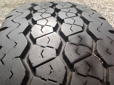 ขายยางอะไหล่กะทะล้อขอบ15 6รู+ยาง 215/70/15 BRIDERTONE R623