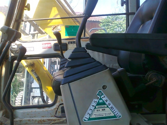 ขายด่วน!..รถแบคโฮ KOBELCO SK60 M3  มีลายหัวแย๊ก รถสวย ทรงดี เก่าญี่ปุ่น รุ่นพิเศษ จัดไฟแน๊นซ์ได้มากถึง 5 แสนบาท.