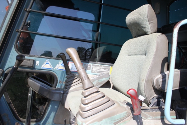 ขายแบคโฮ HITACHI EX60-3 เครื่อง NISSAN BD30 สภาพดีใช้งานอยู่ทุกวัน 086-1171671 (สุรศักดิ์)