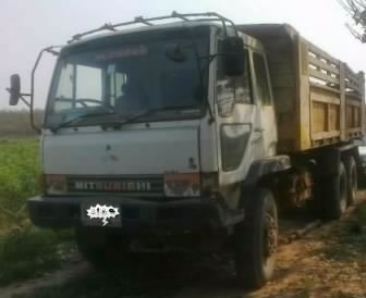 MITSUBISHI FUSO FN527 - 195 HP 6D16 TD Serial 3400 สิบล้อดั๊มพ์ 2 เพลา ช่วงล่างแน่นเพลาบุ๋มเบรคใหญ่แล้ว รถสภาพดีเครื่องดี ภายในเก๋งคอนโซลเรือนไมล์อยู่ครบ พวงมาลัยเพาเวอร์ เบรคทริ๊ปฟี้ ช่วงล่างคัชซีไม่บวมไม่แตก ยางสภาพดีพร้อมบรรทุกพร้อมใช้งาน เอกสารทะเบียน