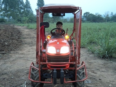 (ผมก็วัดใจกับเขาผมก็ว่าผมใหม่และดี)เจ๊อยู่หนองบัวลำภูมัดจำแล้ว5000ให้เอารถขึ้นไปส่งครับ