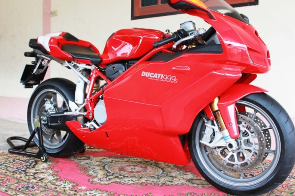 DUCATI      999 S      ปี 05     สีเดิมจากญี่ปุ่นทั้งคัน  รับประกันเครื่องยนต์ 1 ปี