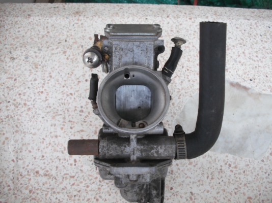 เครื่อง XS250 พร้อมคาร์บูแฟลตสไลด์