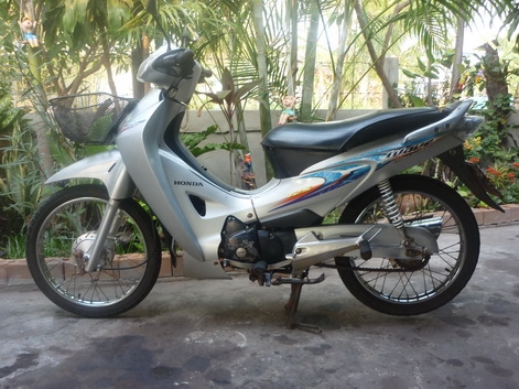 เวฟ 125 สามคัน ขาย 34500 บาท เวฟ 125 สามคัน ขาย 34500 บาท