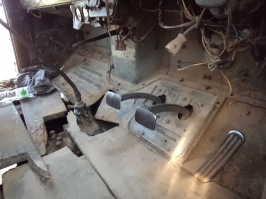 ขายรถ10ล้ออีซูซุหัวยาวเทลอร์เข็นแม็กโคพร้อมใช้งานคับ