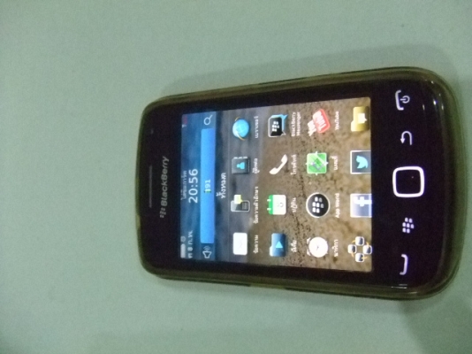 ขาย BLACKBERRY  9380  สีดำ   สวยๆเลย    ส่งฟรี  EMS