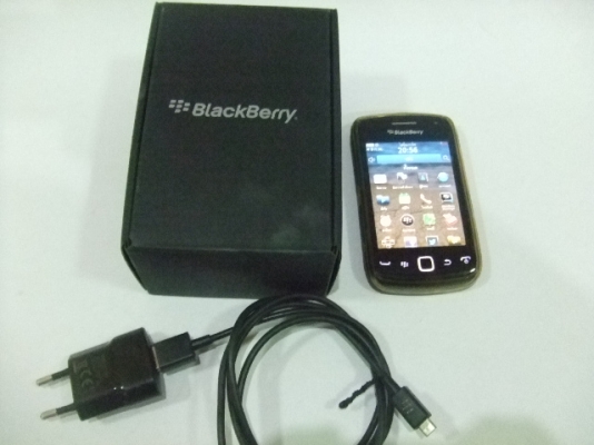 ขาย BLACKBERRY  9380  สีดำ   สวยๆเลย    ส่งฟรี  EMS