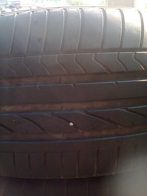 ขายยาง 245 40 18 บิสโตน RE050A ปี10 1คู่ 4800 0806260417