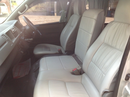 ขายรถตู้V.I.P คอมมิวเตอร์ หลังคาสูง