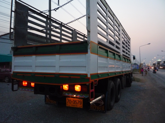 ขายกะบะรถ 10 ล้อ ขนาด 7.5 x 2.5 เมตร