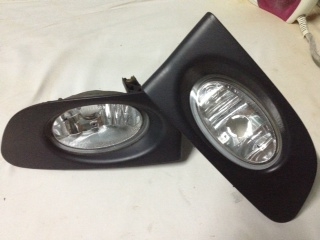 **  ขาย สปอร์ตไลท์ HONDA JAZZ GD โคมใสกิ๊งงง ของญี่ปุ่น สภาพสวย  **