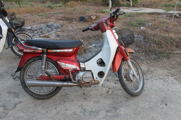 ขาย ดรีม คุรุ สีแดง ทะเบียนโอนภาษีเต็ม แห้งสวย สภาพประกวด