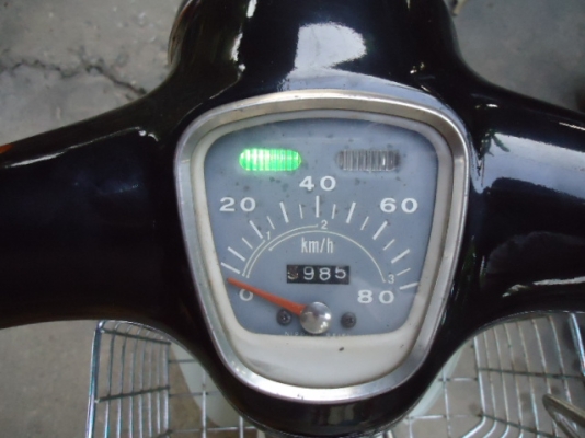 ขายรถ HONDA C70 พร้อมทะเบียนแท้ สภาพดี เครื่องคัสตอม สวยๆ ,มีระบบสตาร์ทมือด้วยนะครับราคา 20,000.- เชียงใหม่