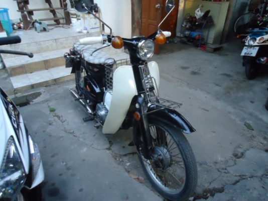 ขายรถ HONDA C70 พร้อมทะเบียนแท้ สภาพดี เครื่องคัสตอม สวยๆ ,มีระบบสตาร์ทมือด้วยนะครับราคา 20,000.- เชียงใหม่