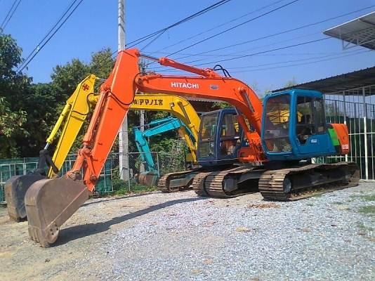 ขายด่วน!..รถแบคโฮ HITACHI EX120-2 รถสวย ทรงดี เก่าญี่ปุ่น สายพันธ์ุแท้ ปรับสภาพ พร้อมใช้ สุดขีด จัดไฟแน๊นซ์ได้กว่า 7 แสนบาท.