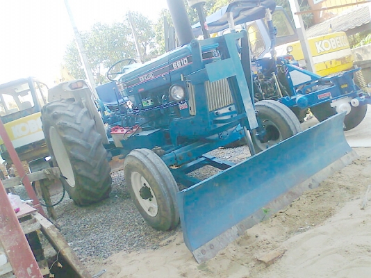ขายด่วน!..รถไถ FORD 6600 TA รถสวย ทรงดี เก่านอก ปรับสภาพ พร้อมใช้  สุดขีด แถมฟรี ใบดันหน้า ผาน 3 ไว้ให้ ใช้งาน.