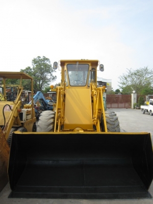 ขายรถตัก KOBELKO รุ่น LK300 มือสองญี่ปุ่น ขายรถตัก KOBELKO รุ่น LK300 มือสองญี่ปุ่น