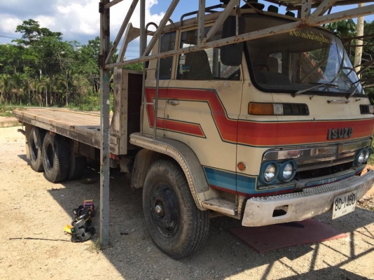 10 ล้อเพลาเดียว กระบะเปิดข้าง (ฝาข้างถอดออกมีให้ครบ)ISUZU JCM วางเครื่อง 168 แรง EH700 รถสวยมากๆ คัสซีสวย หัวสวย เครื่องสวย รถปี 2522 เล่มติดมือ