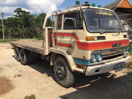 10 ล้อเพลาเดียว กระบะเปิดข้าง (ฝาข้างถอดออกมีให้ครบ)ISUZU JCM วางเครื่อง 168 แรง EH700 รถสวยมากๆ คัสซีสวย หัวสวย เครื่องสวย รถปี 2522 เล่มติดมือ