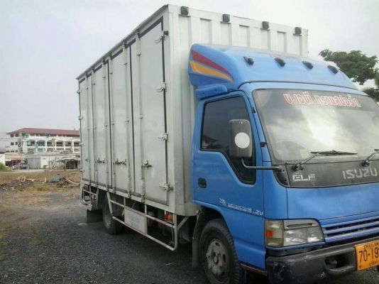 รถ 6 ล้อ ตู้ 10 บาน