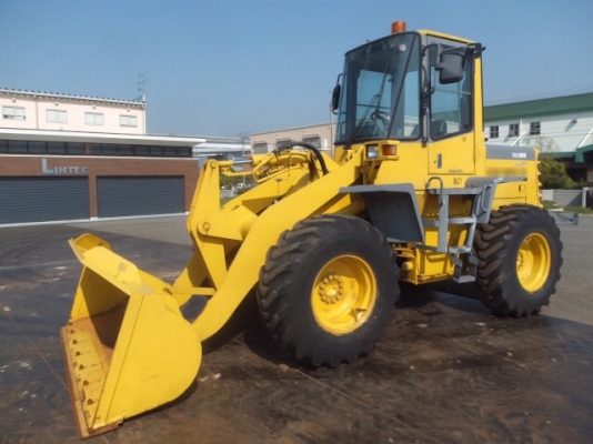 ขาย KOMATSU WA100-3 นำเข้าจากญี่ปุ่น 090-986-2521 อ๊อบ