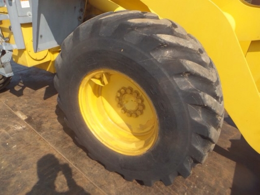ขาย KOMATSU WA100-3 นำเข้าจากญี่ปุ่น 090-986-2521 อ๊อบ
