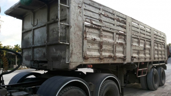 ขายหางพ่วง พนัส ซิมิดั้ม  2  เพลา. ปี 47    สนใจติดต่อ  081 - 6079515