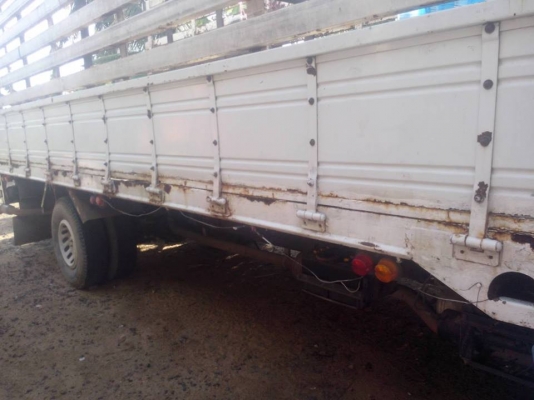 **639,000 บ.ต่อรอง/// 6ล้อช่วงยาว DECA-210 ** ขาย ISUZU DECA-210 6ล้อบรรทุกช่วงยาว6.20ม. ISUZU DECA FRR32L2 6HL1-210HP เครื่องดี แน่น แรงดี ครับ เกียร์ดี ไม่หลุด เข้าง่าย ช่วงล่างแน่นดี คัสซีใหญ่ สวยทั้งเส้น ไม่มีผุ Fหน้า-หลัง ครบ ครับ กระบะพื้นไม้ ปูทับด