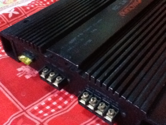 ขายแอมป์ INTERSONIC รุ่น MC-230 (2ch) เป็นงานนำเข้า เสียงดีขายถูกๆ 1000.-