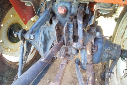 L1-235 พร้อมใช้ ดันหน้า  ผานห้า คราด