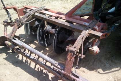 L1-235 พร้อมใช้ ดันหน้า  ผานห้า คราด