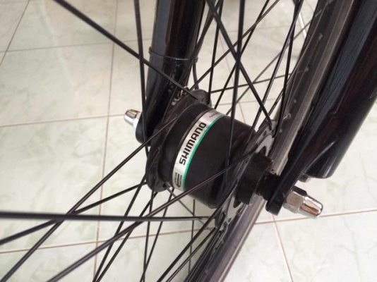 ลดราคาเหลือ 5,999 จักรยาน LA ทำยี่ห้อและมาตรฐานส่งออกต่างประเทศ ล้อ 26 นิ้วแก้มยางเรืองแสง วงล้ออัลลอย โครงอัลลอย แข็งแรงน้ำหนักเบา เกียร์ชิมาโน่ 24 สปีด ดุมหน้าชิมาโน่ปั่นไฟในตัว มีไฟท้ายและไฟหน้าในตัว ติดอัตโนมัติและดับอัตโนมัติ เวลาจอดด้านหน้าจะมีไฟหรี