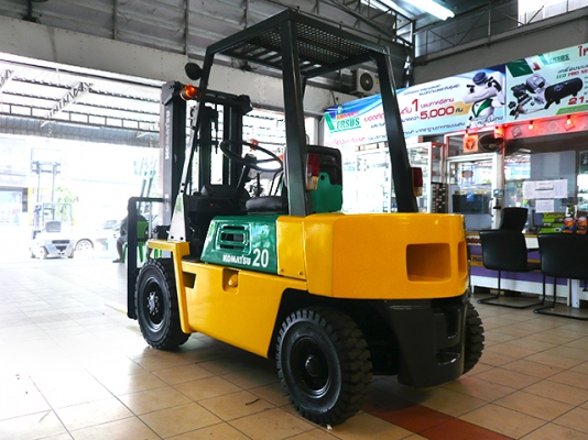 ขายรถโฟล์คลิฟท์มือสอง KOMATSU รุ่น FG20-7  ราคา 145,000 บาท นำเข้าจากประเทศญี่ปุ่น 100\% ไม่เคยใช้งานในประเทศไทย
